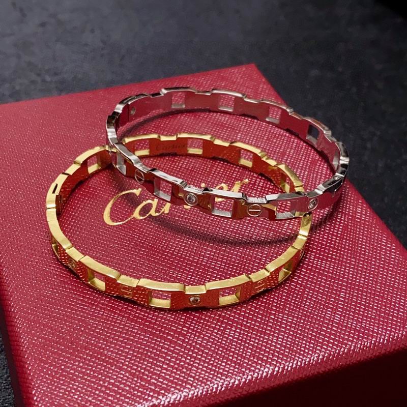 Cartier bracelet 12lyx49 (7)